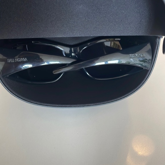 Balenciaga Skin Cat XXL Winter 23 Runway Sunglasses - Picture 3 of 5